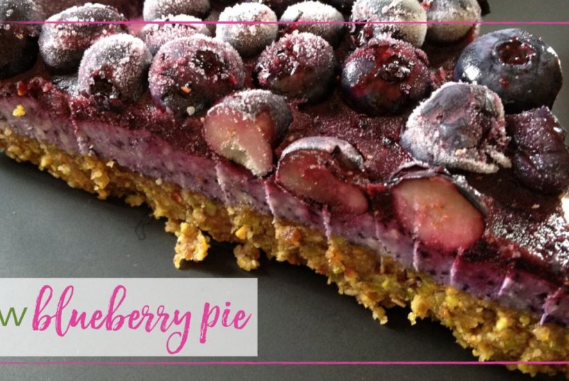 Raw Blueberry Pie goodgirlgonegreen